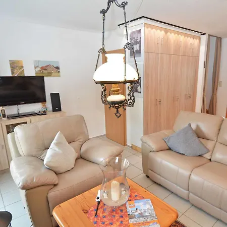 - Wg 02 über Zwei Etagen, Strandnah * Lobbe