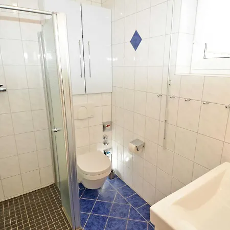 - Wg 02 über Zwei Etagen, Strandnah Apartment Lobbe